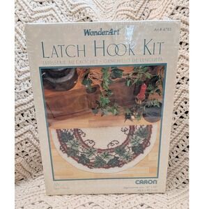 WonderArt Caron Latch Hook Kit Ivy Semi Circle Rug Art 4783 Vintage 16x33 New